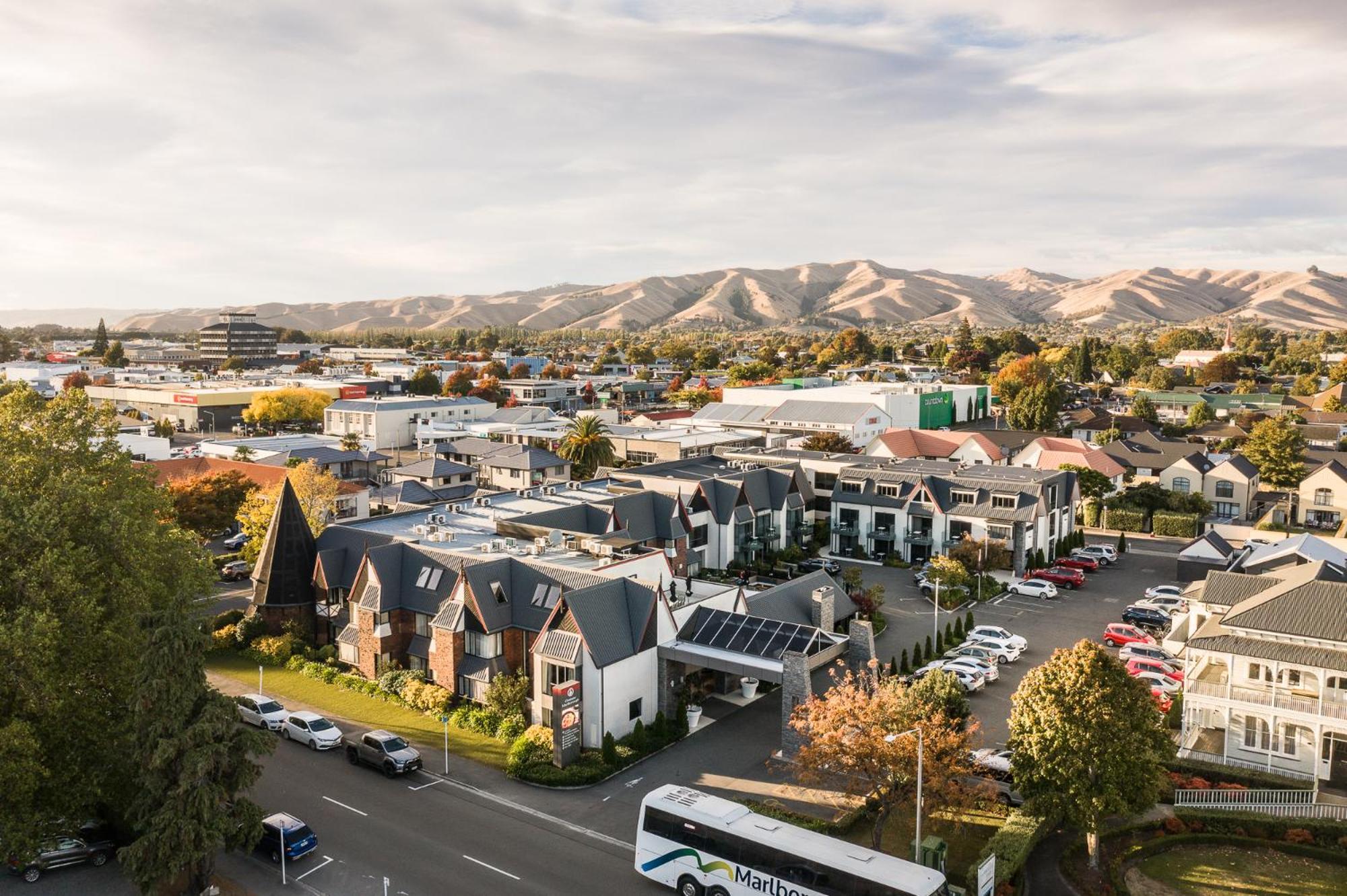 Carnmore Chateau Marlborough Blenheim Luaran gambar Aerial view of the town centre
